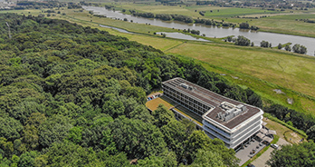 Luchtfoto van Fletcher Hotel-Restaurant De Wageningsche Berg
