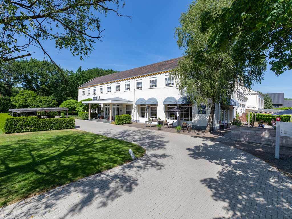 In Bosschenhoofd Fletcher HotelRestaurant De Reiskoffer