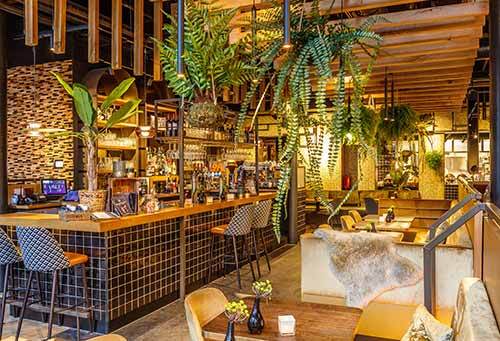 Interieur restaurant van Bar Bistro DuCo Leeuwarden