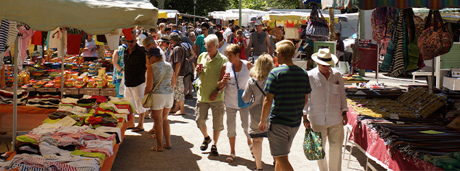 672 x 250 Openluchtmarkt