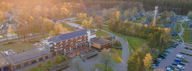 672 x 250 Fletcher Familiehotel De Hunzebergen Exterieur Pand
