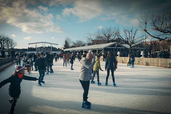 Mensen aan het schaatsen in Nederland