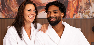 Vrouw in het zwembad