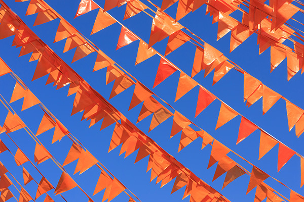 Oranje vlaggetjes