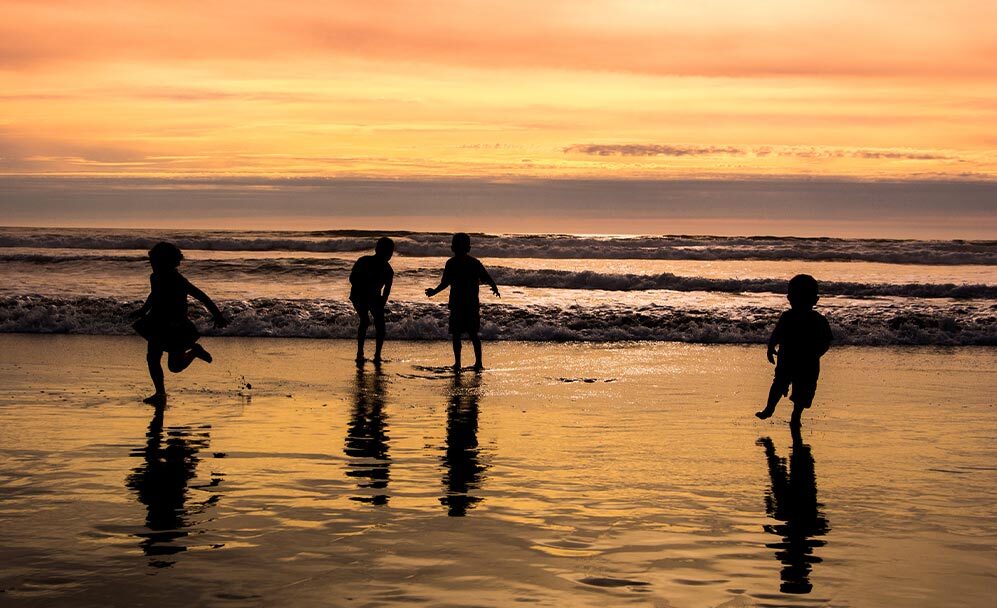 Kinderen op het strand