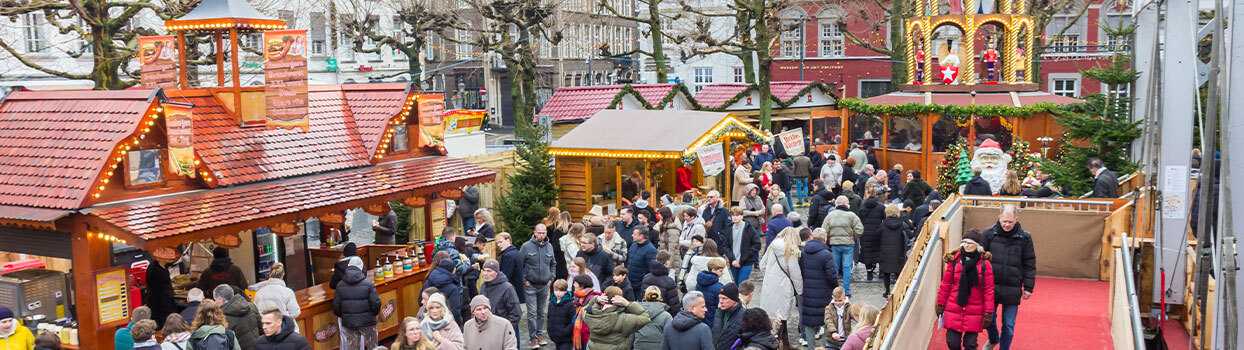 Sfeerbeeld van de Kerstmarkt Maastricht op het Vrijthof