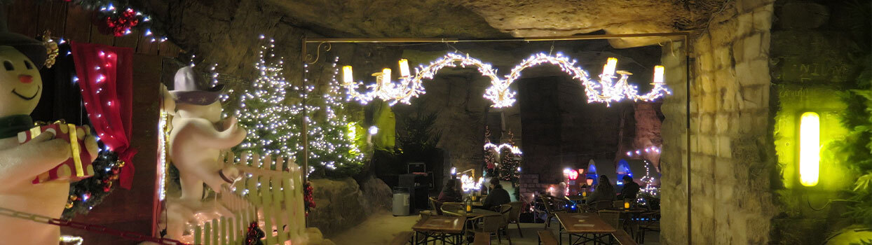 Sfeerbeeld van de Kerstmarkt Valkenburg in de grotten