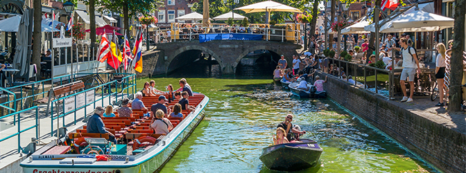 Bootjes in de grachten van Alkmaar