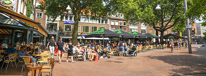 Drukbezette terassen in Nijmegen