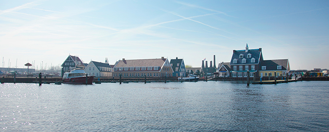 Pand van Fletcher Hotel-Restaurant Nautisch Kwartier vanaf het water