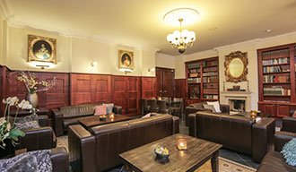 Lounge bij Fletcher Hotel-Restaurant De Dikke Van Dale
