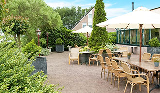 Terras van Fletcher Hotel-Restaurant Steenwijk