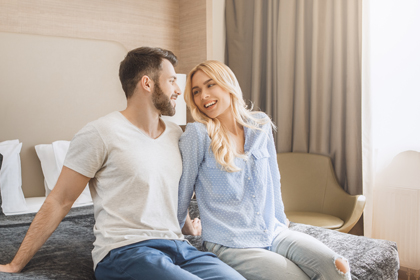 Samen in een hotelkamer